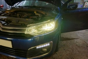 Citroën C-Elysee - установка парктроников и LED ламп головного света