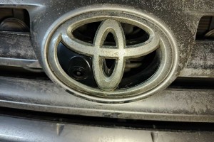 Toyota Highlander - встановлення штатної магнітоли та камери заднього виду