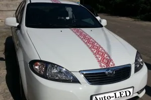 Установка вишиванки на автомобіль