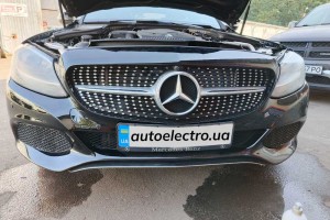 Установка переднего парктроника в Mercedes C300 2018 г.в.
