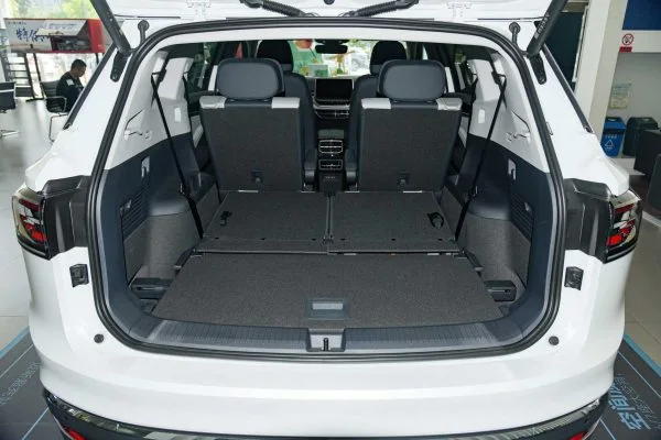 Электромобиль VW ID6 Crozz