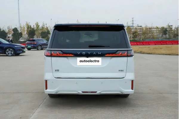 Электромобиль Voyah Dreamer 2022 EV
