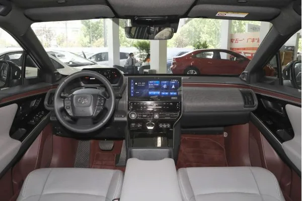 Электромобиль Toyota bZ4X