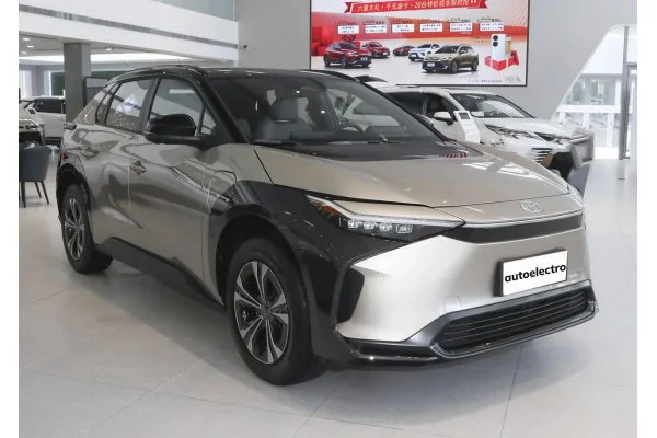 Электромобиль Toyota bZ4X