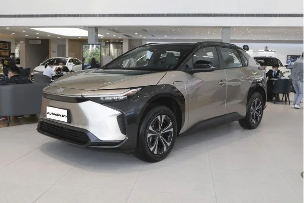 Электромобиль Toyota bZ4X