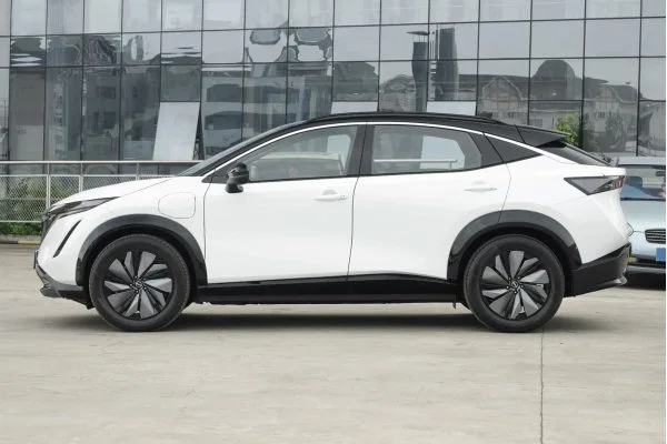 Електромобіль Nissan ARIYA
