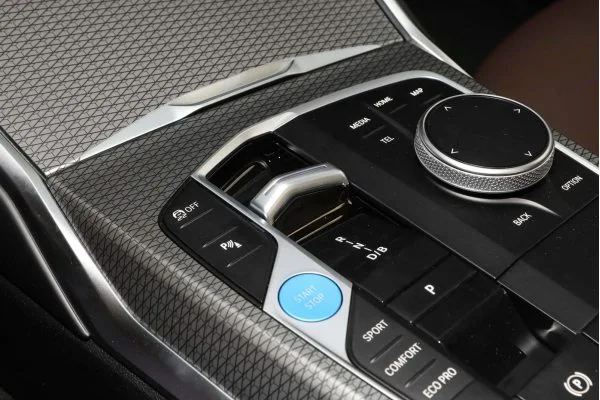 Электромобиль BMW i3