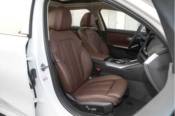 Электромобиль BMW i3