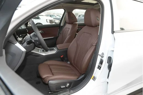 Электромобиль BMW i3