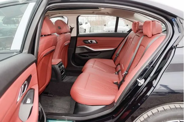 Электромобиль BMW i3