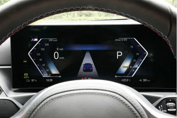 Електромобіль BMW i4
