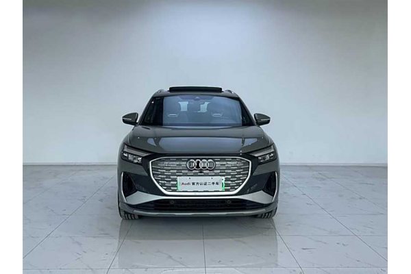 Электромобиль Audi Q4 e-tron