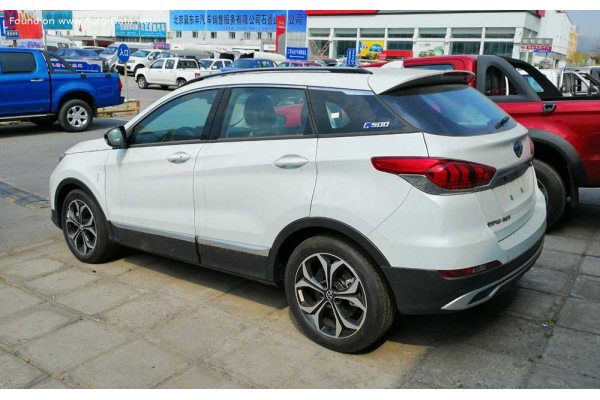 Электромобиль BAIC EX5