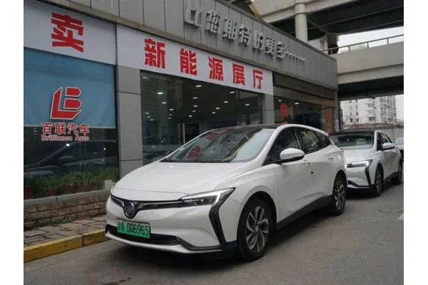 Електромобіль Buick Velite 6 EV