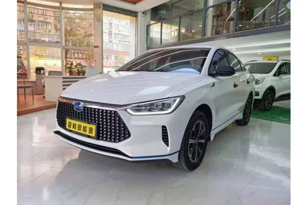 Электромобиль BYD E3