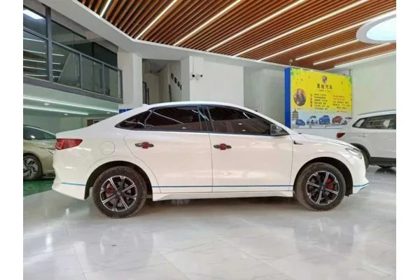 Электромобиль BYD E3