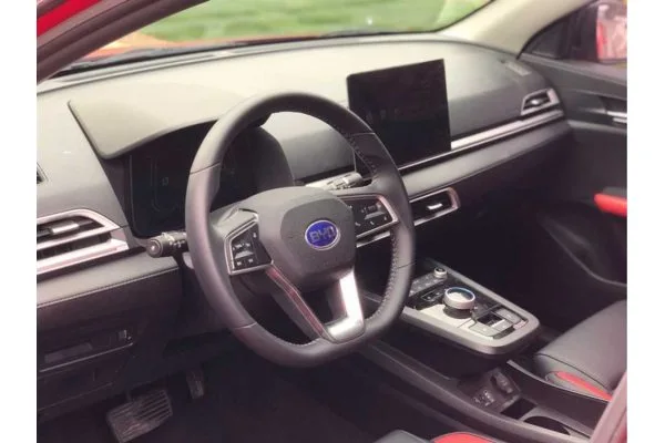Электромобиль BYD E3