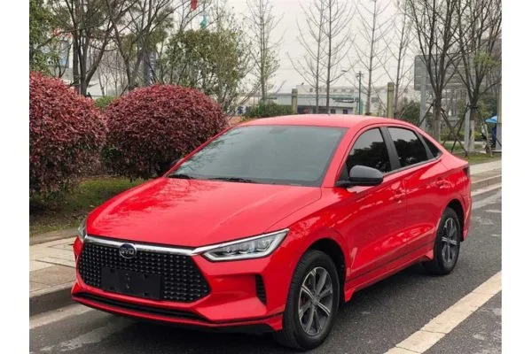 Электромобиль BYD E3