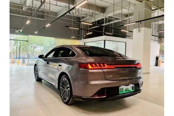 Електромобіль BYD Han EV