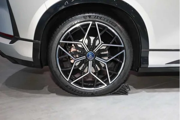 Электромобиль BYD Song L