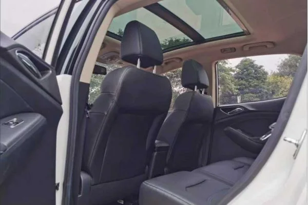 Електромобіль BYD Yuan EV360