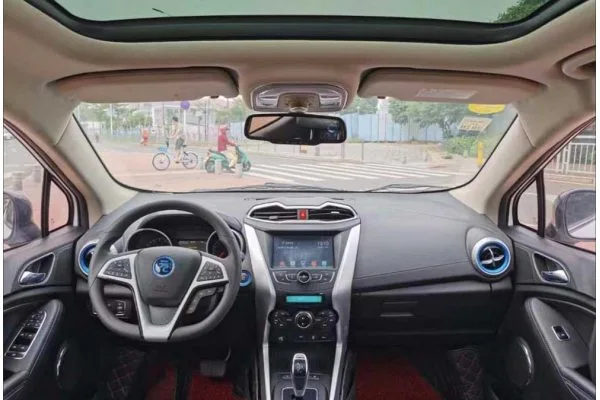 Електромобіль BYD Yuan EV360
