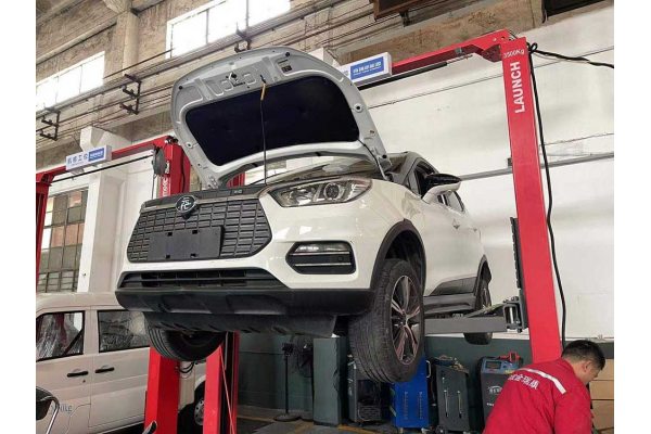 Электромобиль BYD Yuan EV360