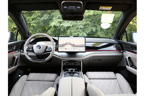 Гибридный автомобиль BYD Tang DM-i