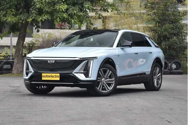 Электромобиль Cadillac LYRIQ