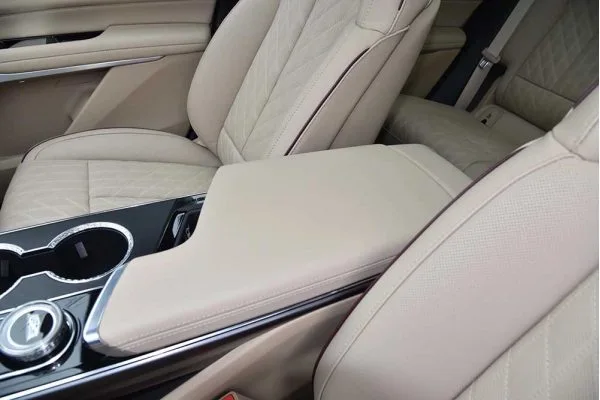 Электромобиль Cadillac LYRIQ