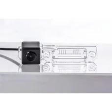 Камера заднего вида для Volkswagen / Skoda SuperB Fighter CS-CCD+FM-18