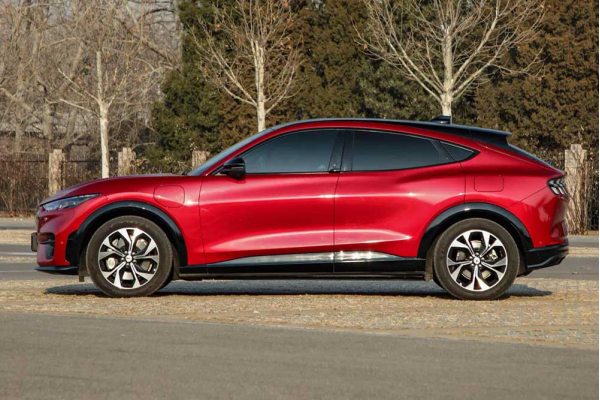 Электромобиль Ford Mustang Mach-E