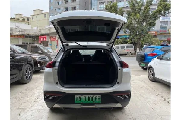 Электромобиль GAC Aion LX 80