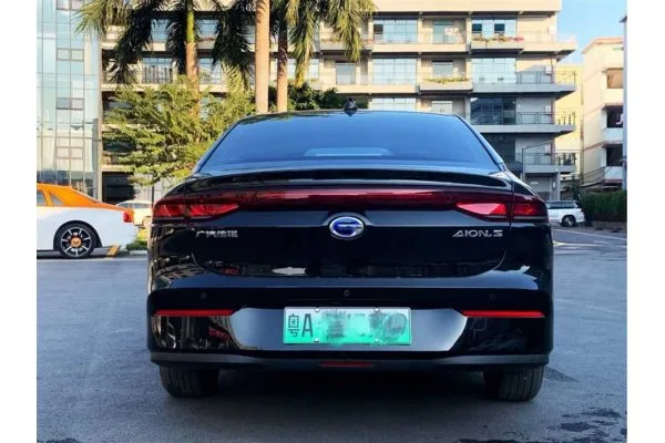 Електромобіль GAC Aion S Hyun 580
