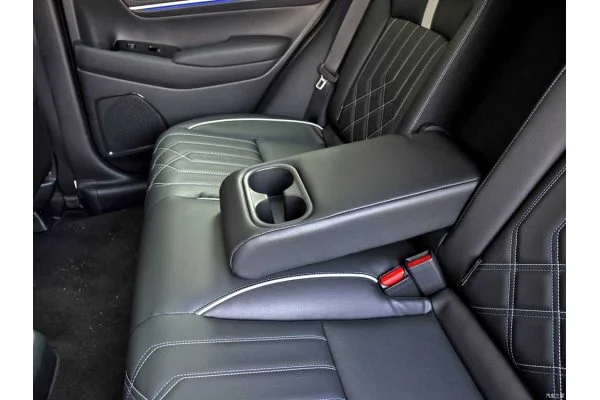 Электромобиль Honda eNS1