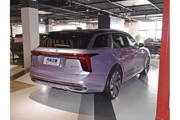 Электромобиль Hongqi E-HS9