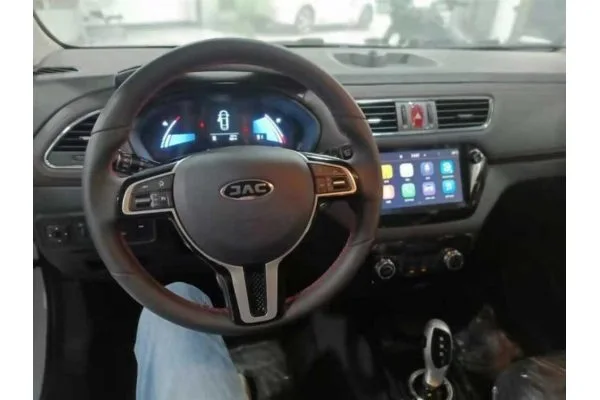 Электромобиль JAC iEV7S 2019