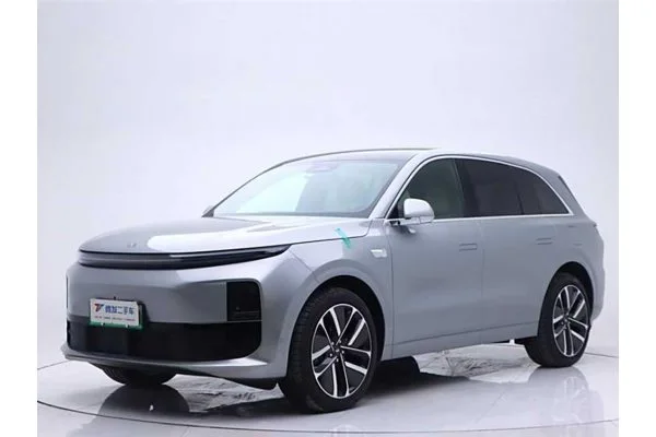 Гибридный автомобиль Li L6