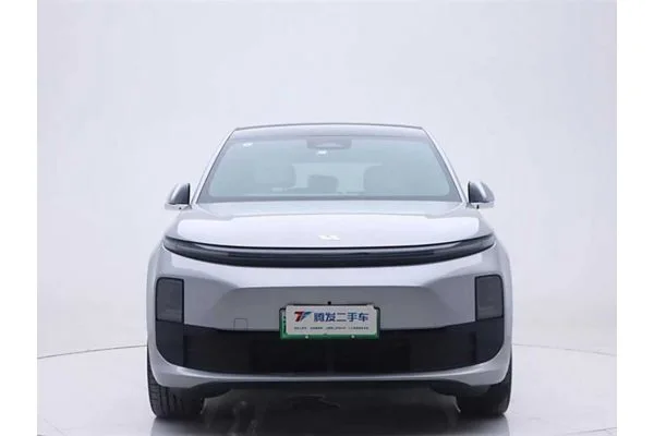 Гибридный автомобиль Li L6
