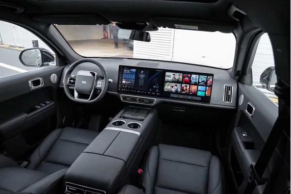 Гибридный автомобиль Li L7