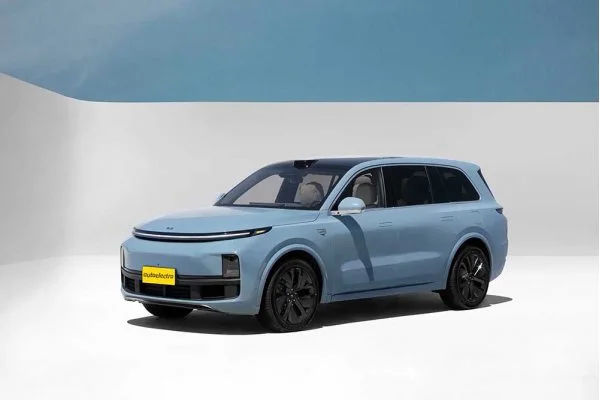 Гибридный автомобиль Li L9