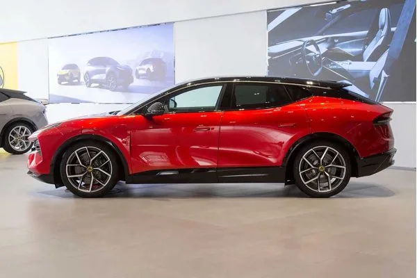 Электромобиль Lotus Eletre