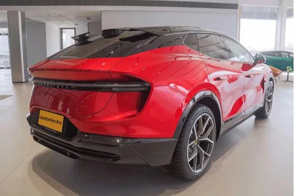 Электромобиль Lotus Eletre
