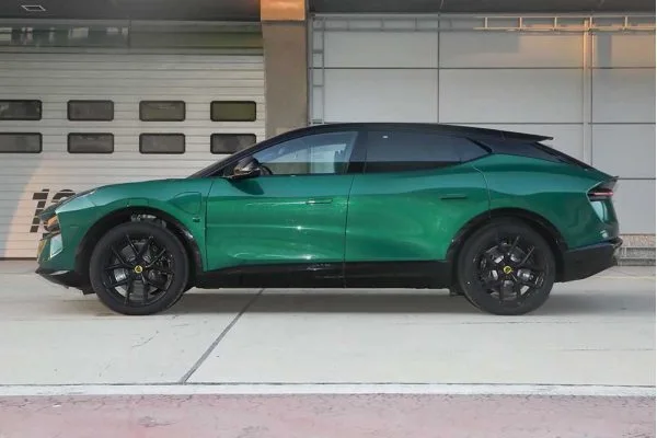Электромобиль Lotus Eletre