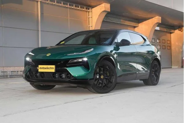 Электромобиль Lotus Eletre
