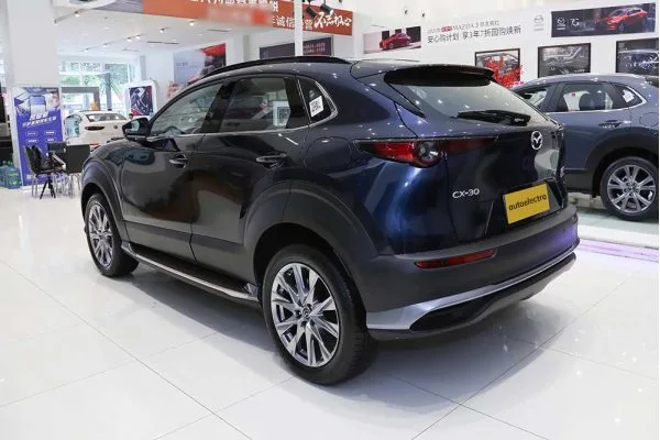 Электромобиль Mazda CX-30 EV