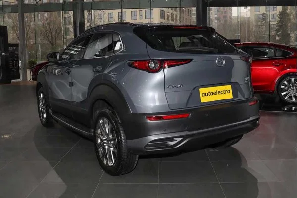 Электромобиль Mazda CX-30 EV