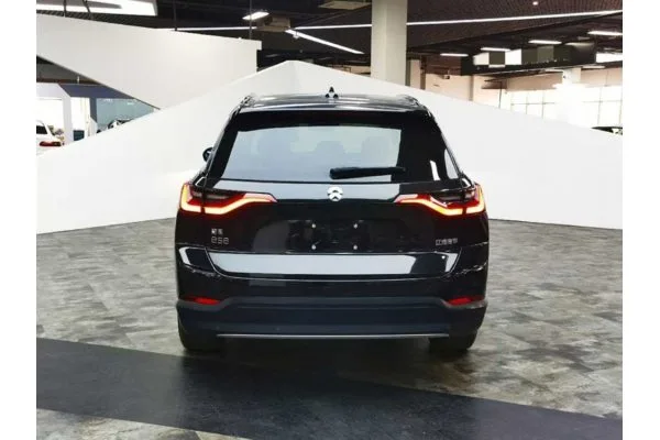 Электромобиль NIO ES8