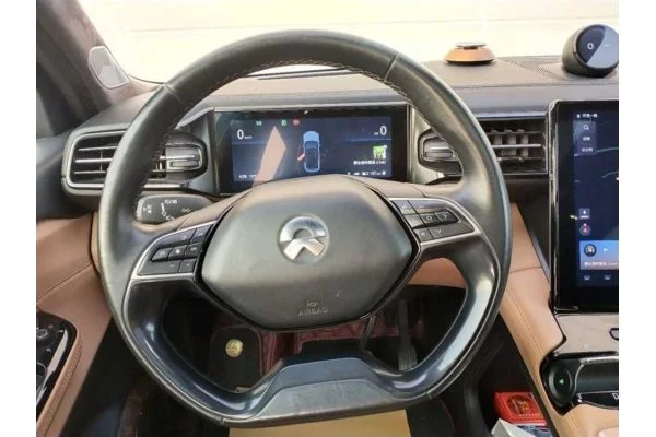 Электромобиль NIO ES8