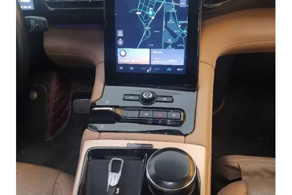 Электромобиль NIO ES8